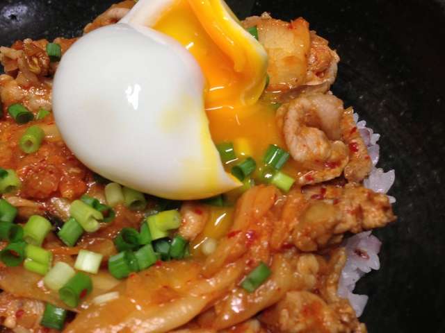 簡単激ウマ味噌豚キムチ丼♫